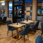 Marble table gold lesg 2-4 seat